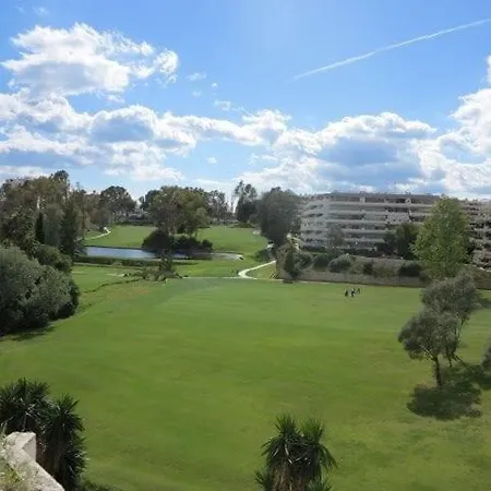 Frontline Golf Appartement
