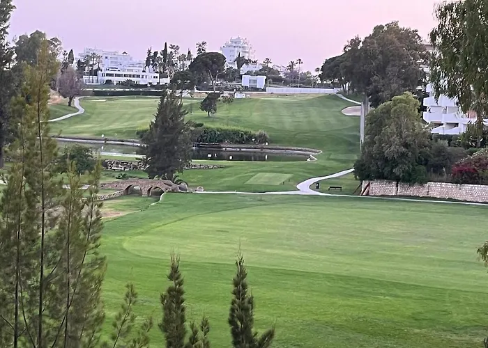 Apartment Frontline Golf